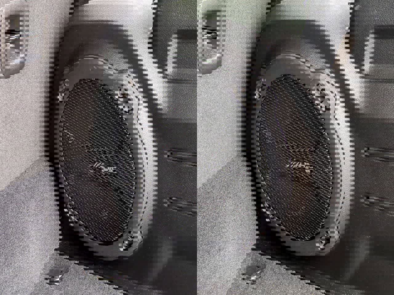 Used 2022 Jeep Wrangler Unlimited Rubicon 4xe w/ Safety Group image 31