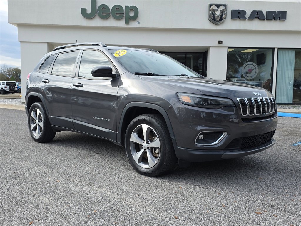 Used 2022 Jeep Cherokee Limited image 2
