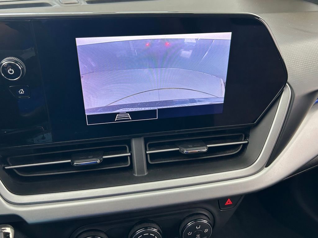 Used 2024 Chevrolet Trax LS image 21