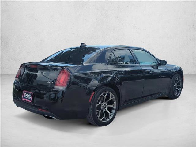 Used 2018 Chrysler 300 Touring w/ Sport Appearance Package RWD image 5