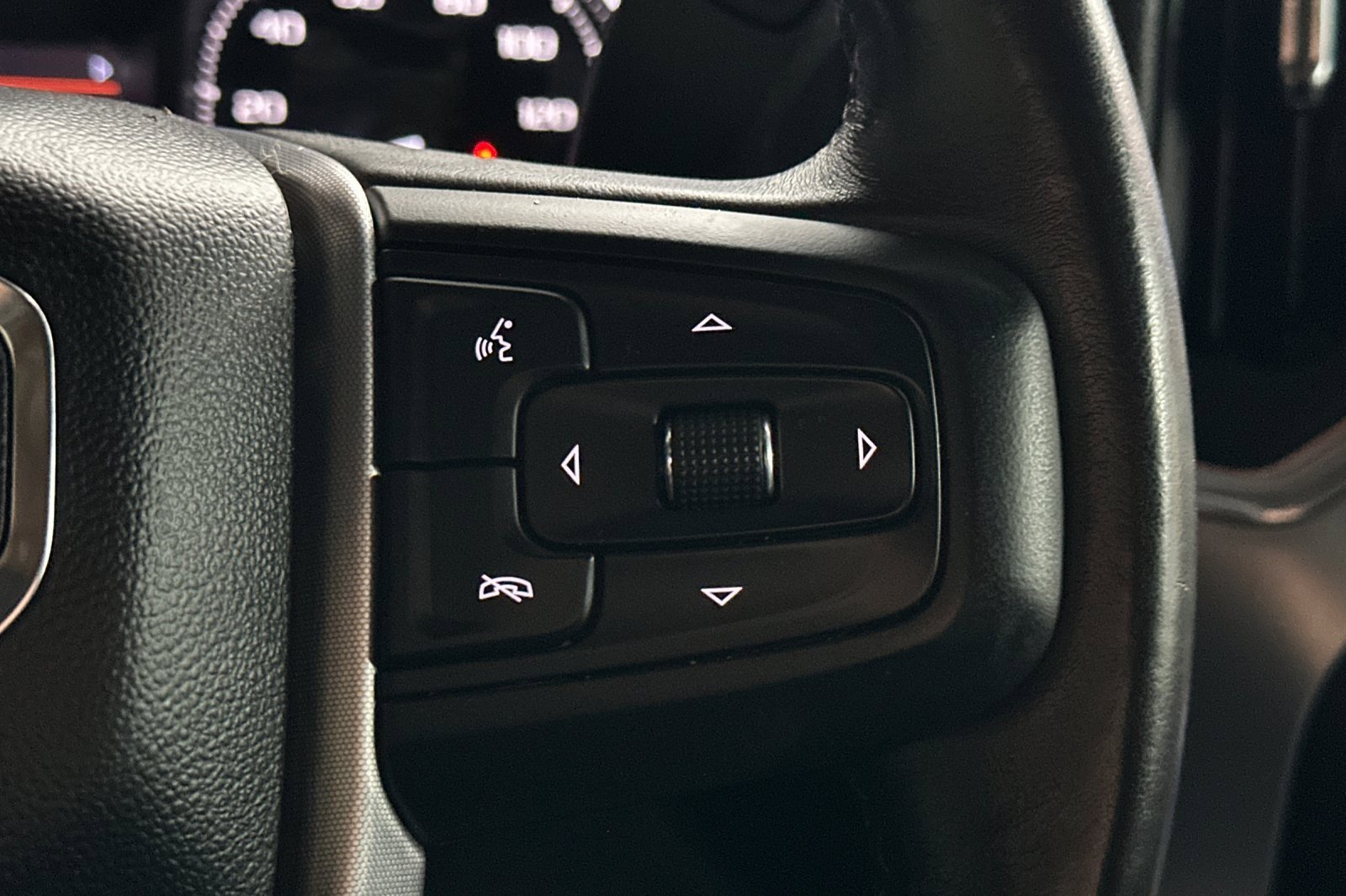 Used 2023 GMC Sierra 2500 SLT w/ SLT Convenience Package image 31