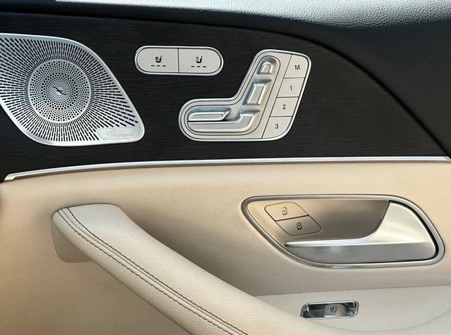Used 2022 Mercedes-Benz GLS 450 4MATIC image 37