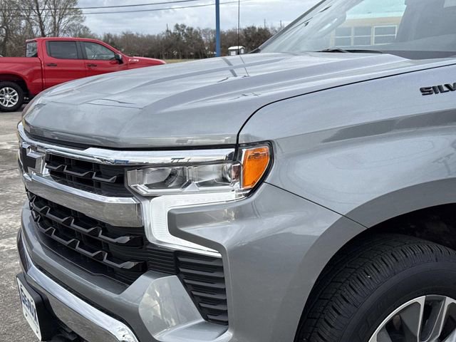 New 2026 Chevrolet Silverado 1500 LT w/ LPO, Dark Essentials Package RWD video 2