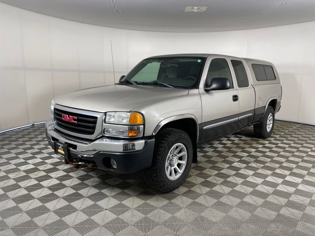 Used 2004 GMC Sierra 1500 SLE w/ Light Duty Power Package AWD/4WD image 1