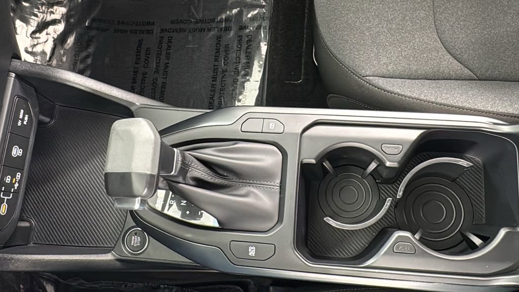 New 2025 Kia K4 LXS image 26