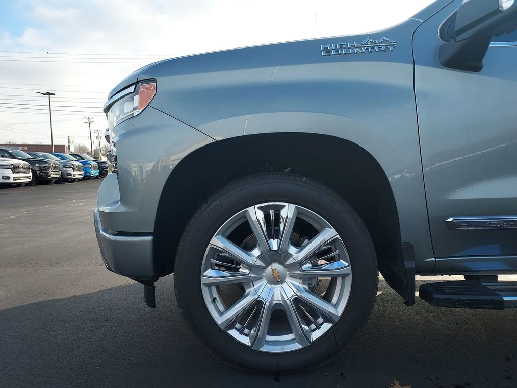 Used 2024 Chevrolet Silverado 1500 High Country w/ High Country Premium Package image 16