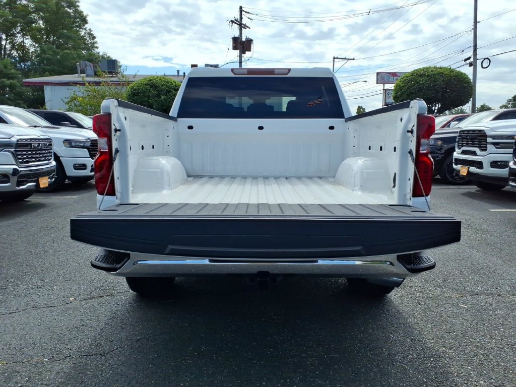 Used 2023 Chevrolet Silverado 1500 LT w/ LPO, Dark Essentials Package AWD/4WD image 18