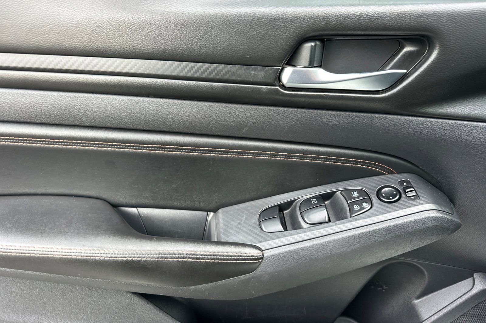 Used 2020 Nissan Altima 2.5 SR w/ Premium Package image 10