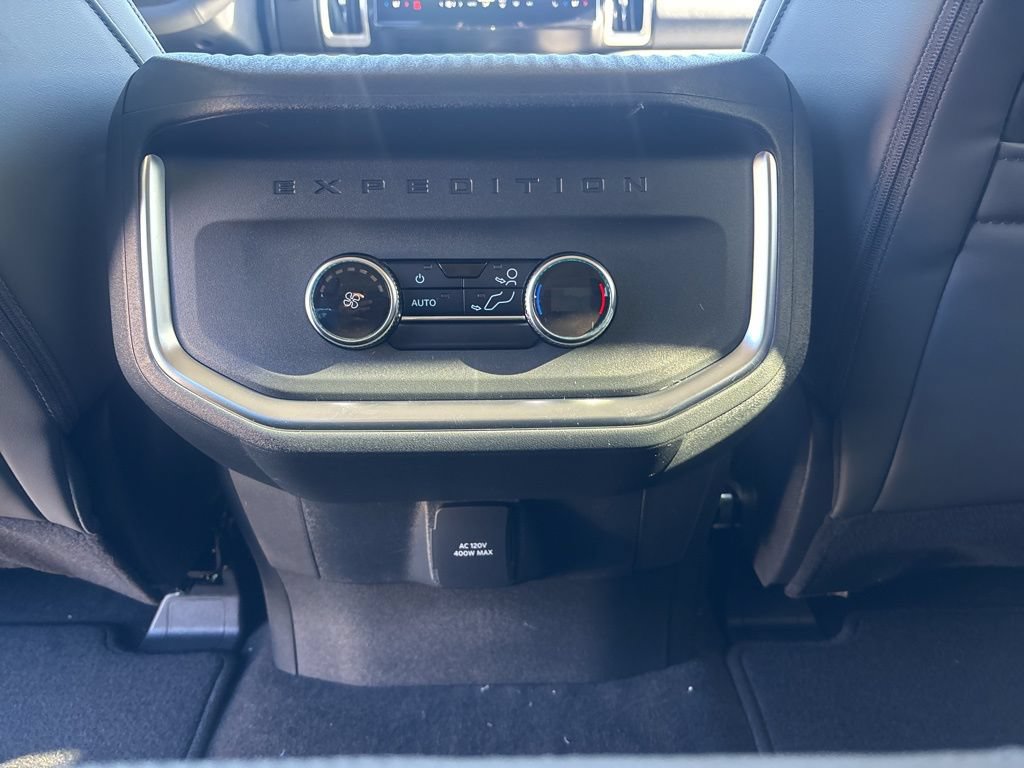 New 2026 Ford Expedition Active RWD image 17