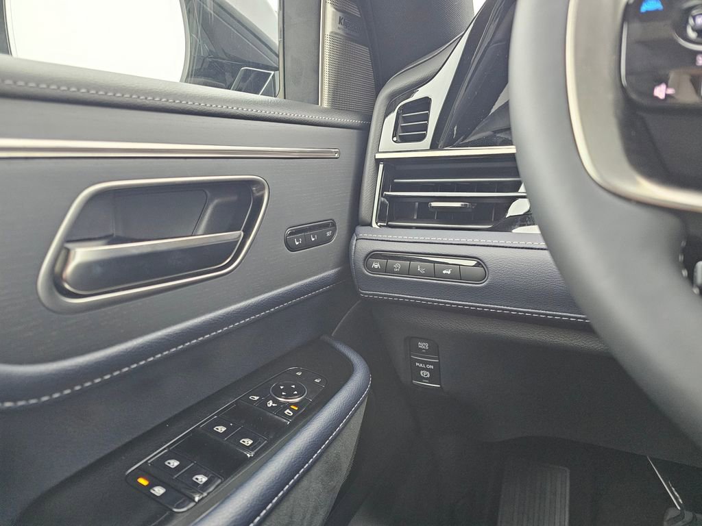 New 2026 INFINITI QX80 4WD w/ Sport Exterior Package image 30