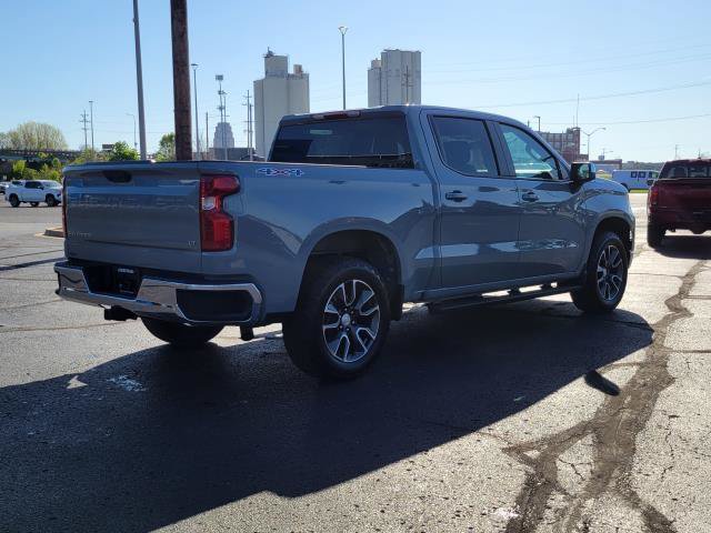 Used 2024 Chevrolet Silverado 1500 LT AWD/4WD image 2