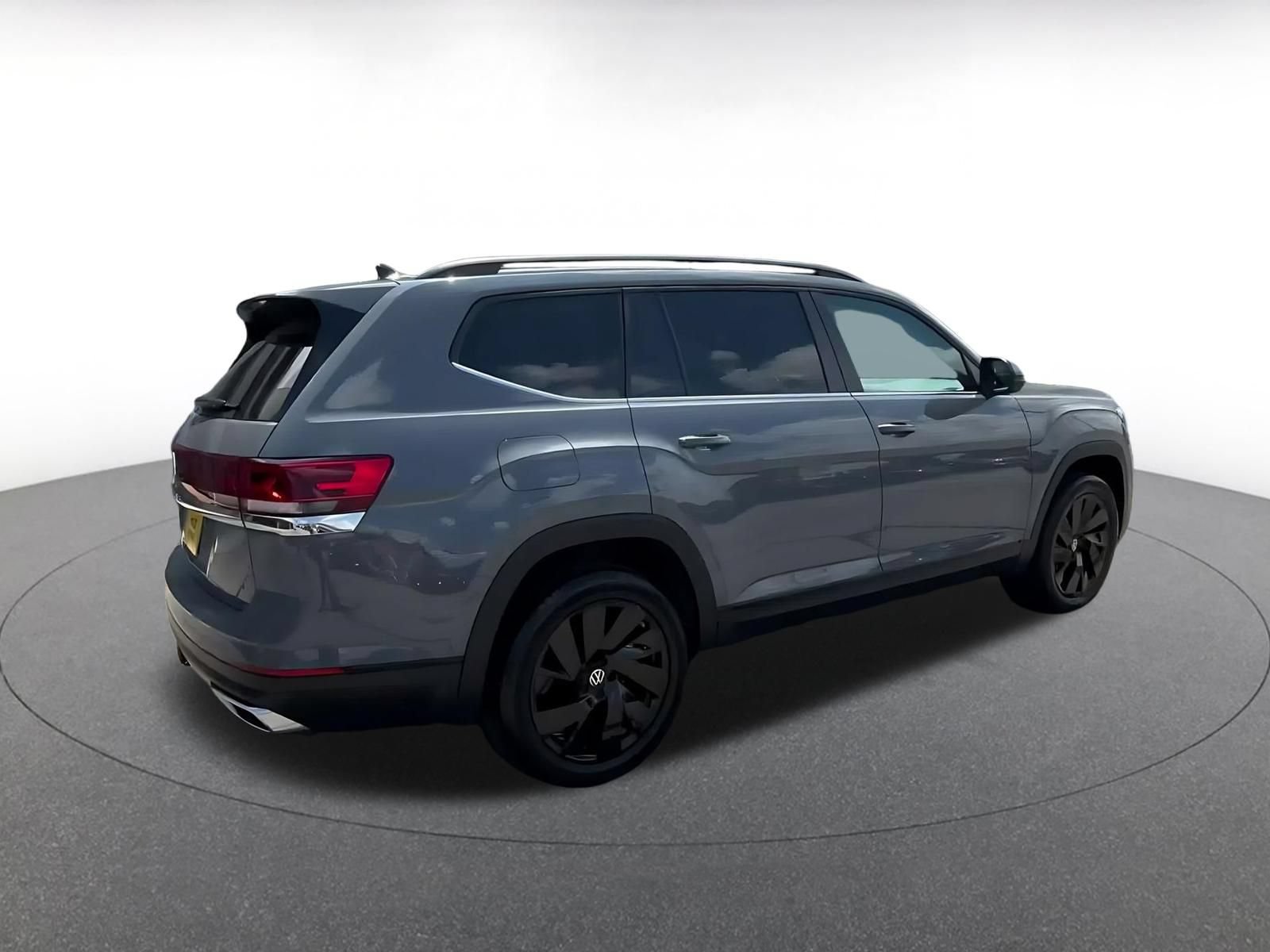 Used 2026 Volkswagen Atlas SE FWD image 11