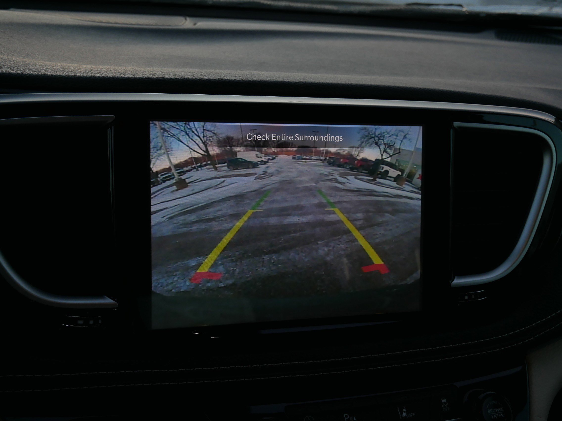 Used 2023 Chrysler Pacifica Limited FWD image 30