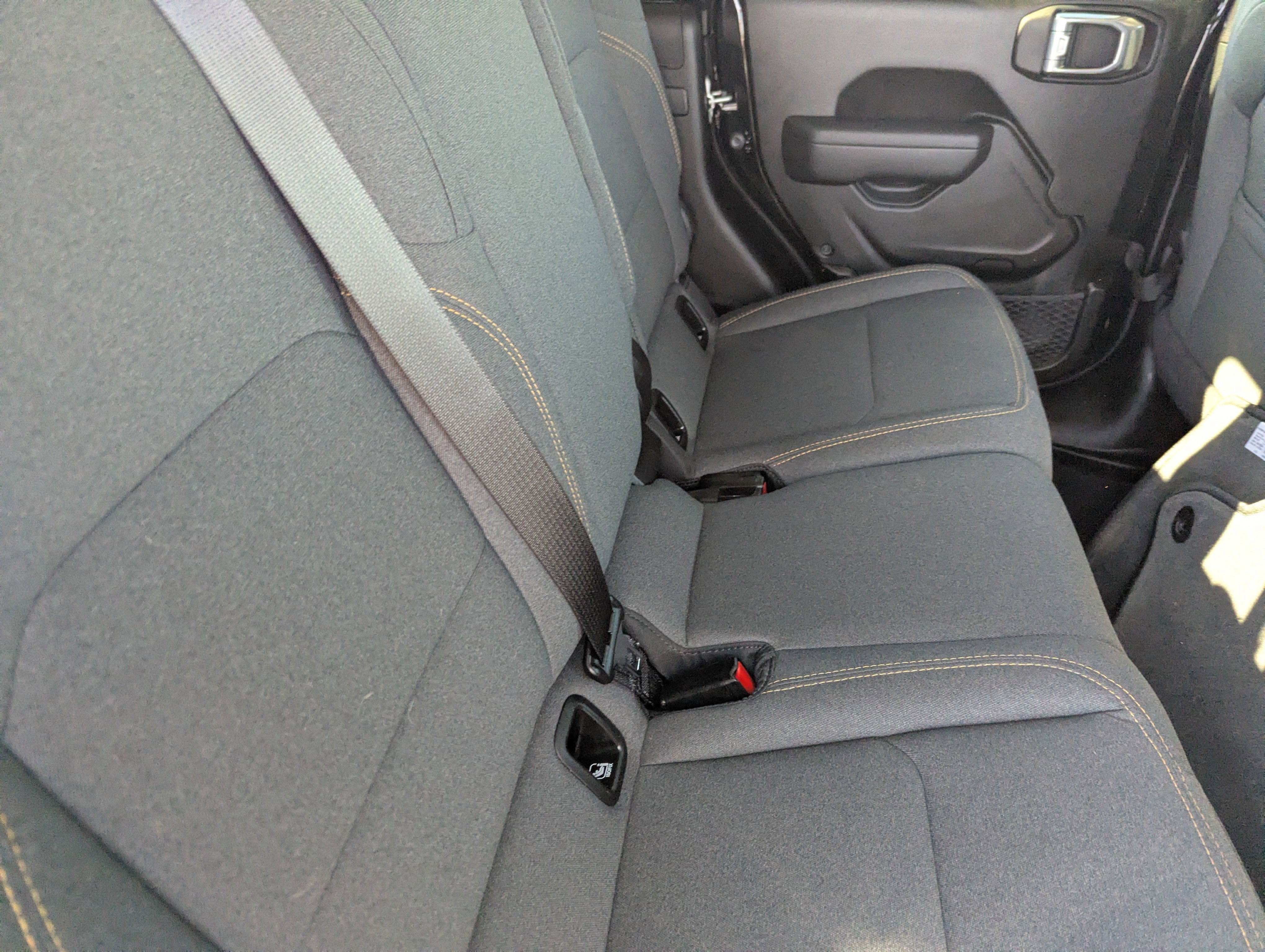 Used 2025 Jeep Gladiator Sport image 13