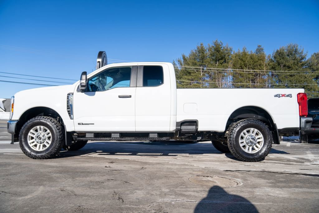 Used 2024 Ford F250 XL image 3