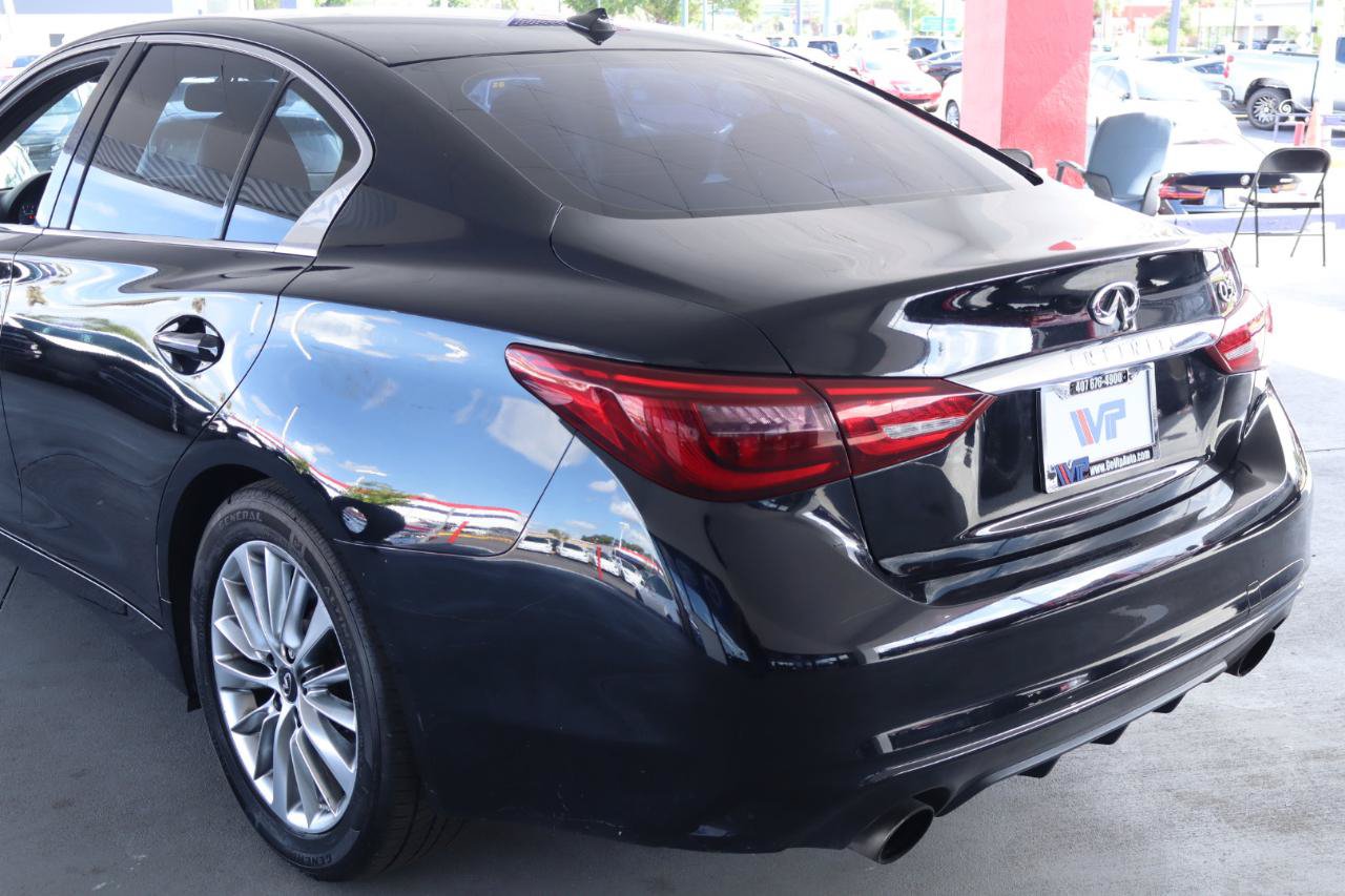 Used 2018 INFINITI Q50 Luxe RWD image 9