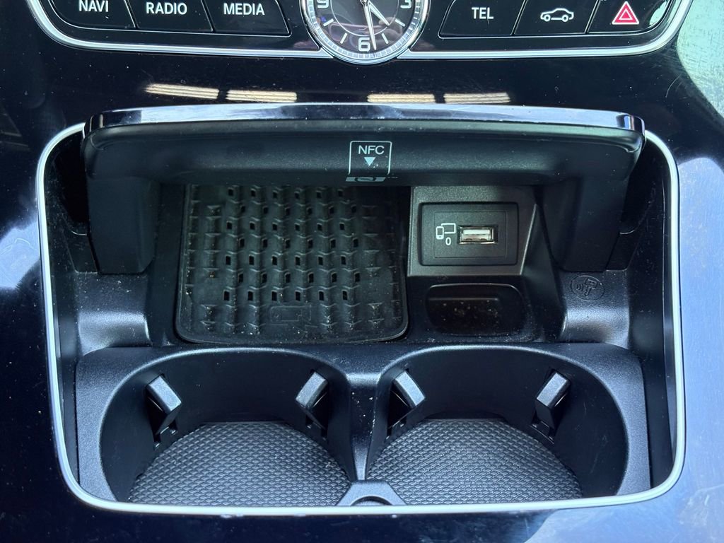 Used 2017 Mercedes-Benz E 300 image 28