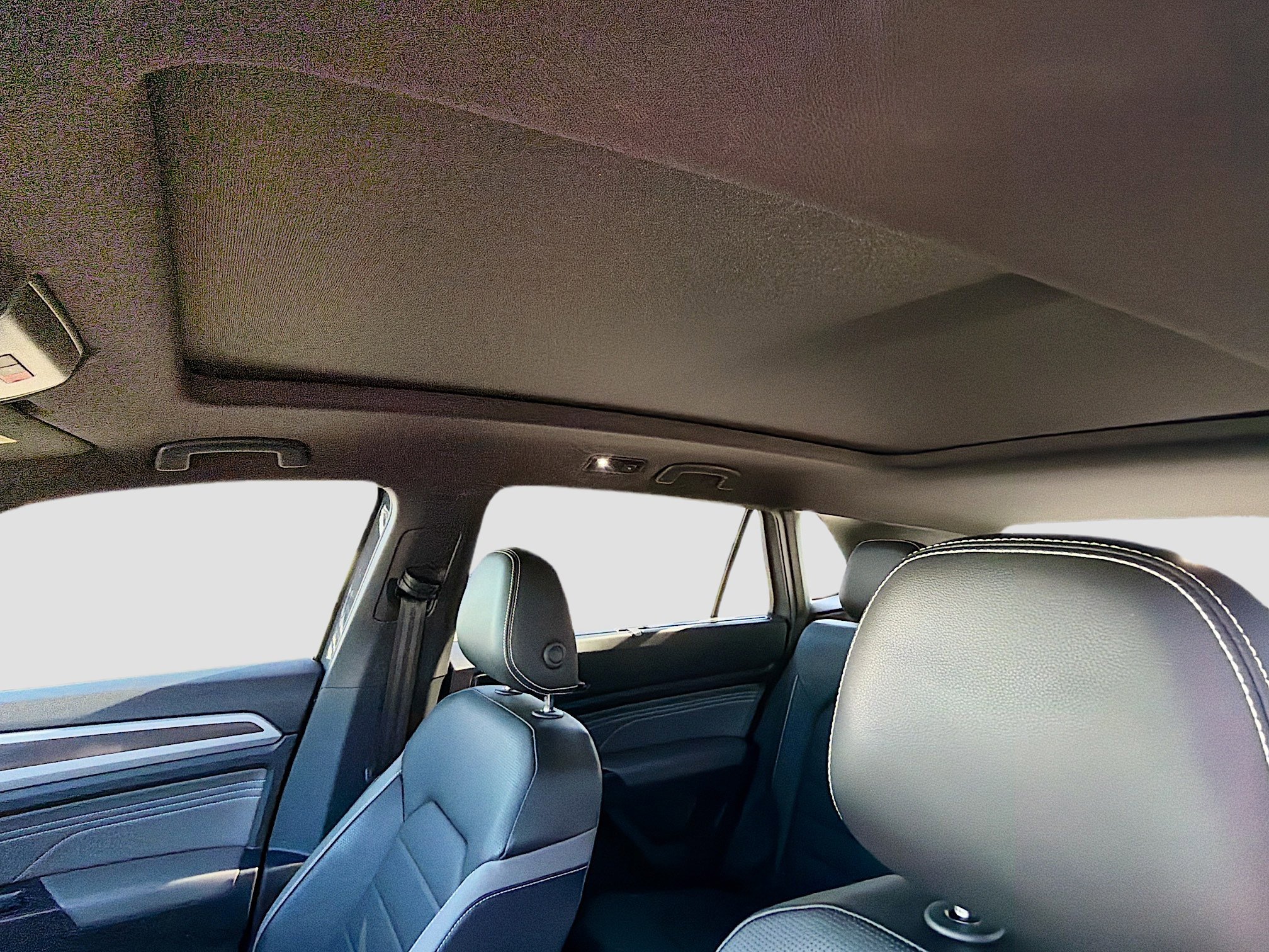 Used 2023 Volkswagen Atlas Cross Sport SEL Premium R-Line image 27