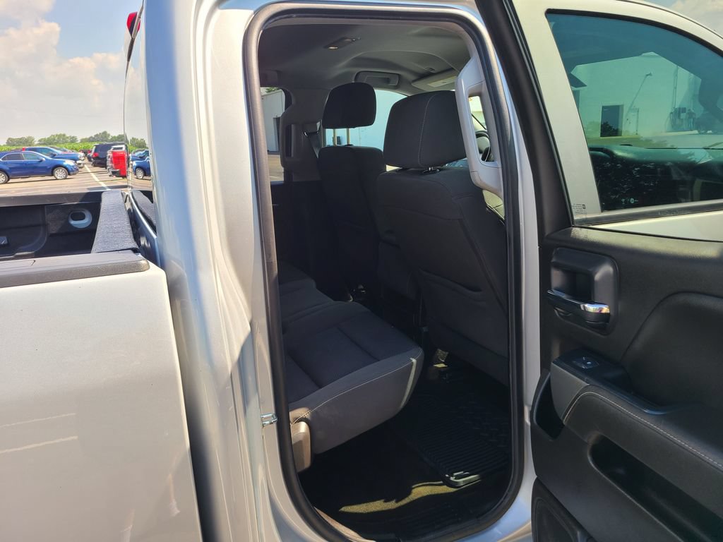 Used 2018 Chevrolet Silverado 1500 LT w/ All Star Edition AWD/4WD image 16