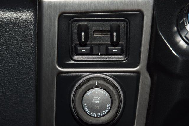 Used 2022 Ford F450 Platinum w/ FX4 Off-Road Package image 37