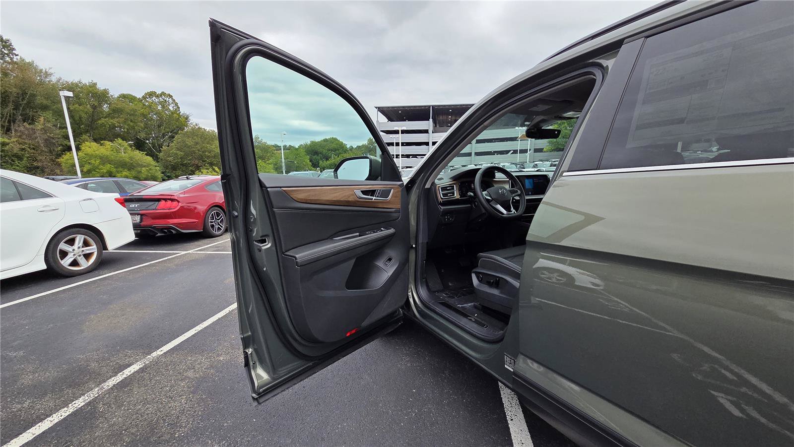 New 2026 Volkswagen Atlas SE AWD/4WD image 11