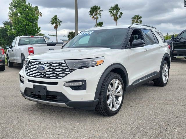Certified 2021 Ford Explorer Platinum w/ Equipment Group 601A image 3