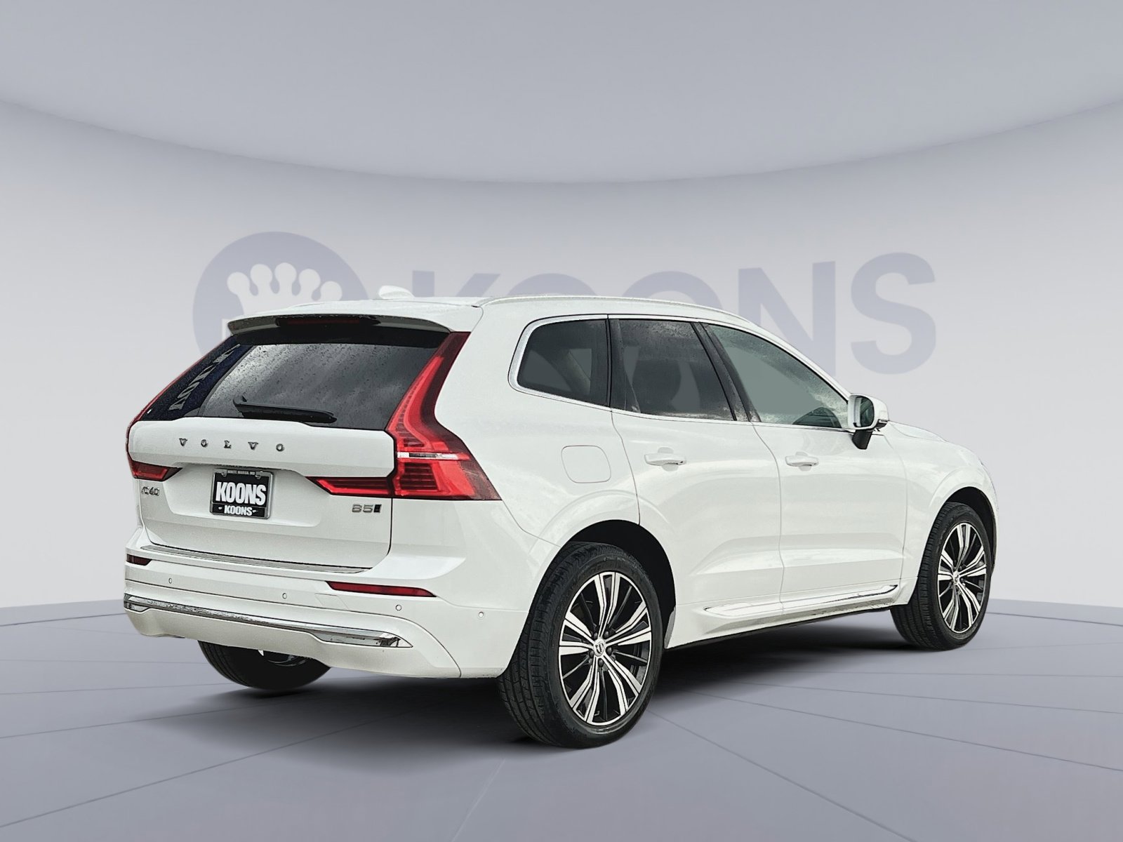 Certified 2023 Volvo XC60 B5 Plus w/ Climate Package image 7