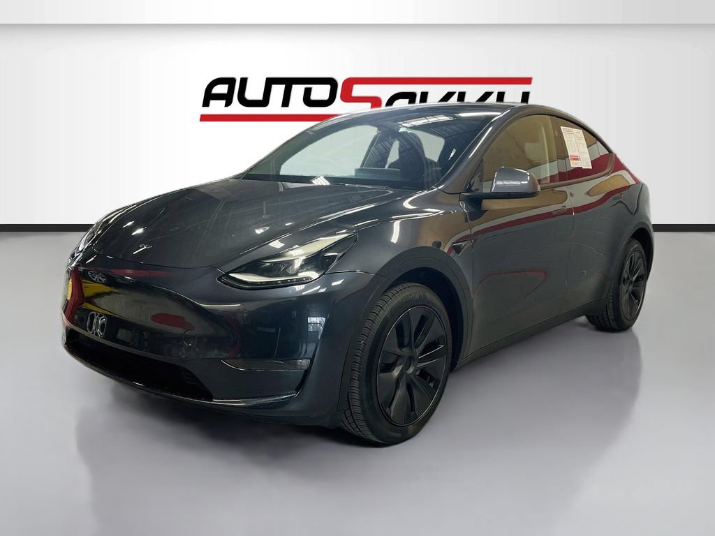 Used 2025 Tesla Model Y Long Range AWD/4WD image 3