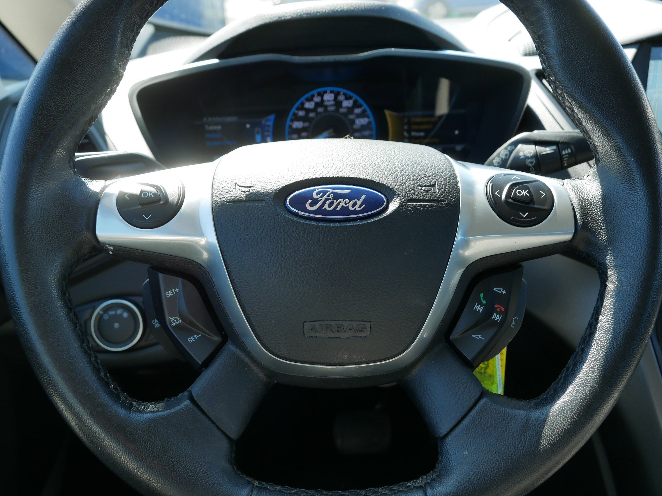 Used 2017 Ford C-MAX Energi SE w/ Equipment Group 401A image 25