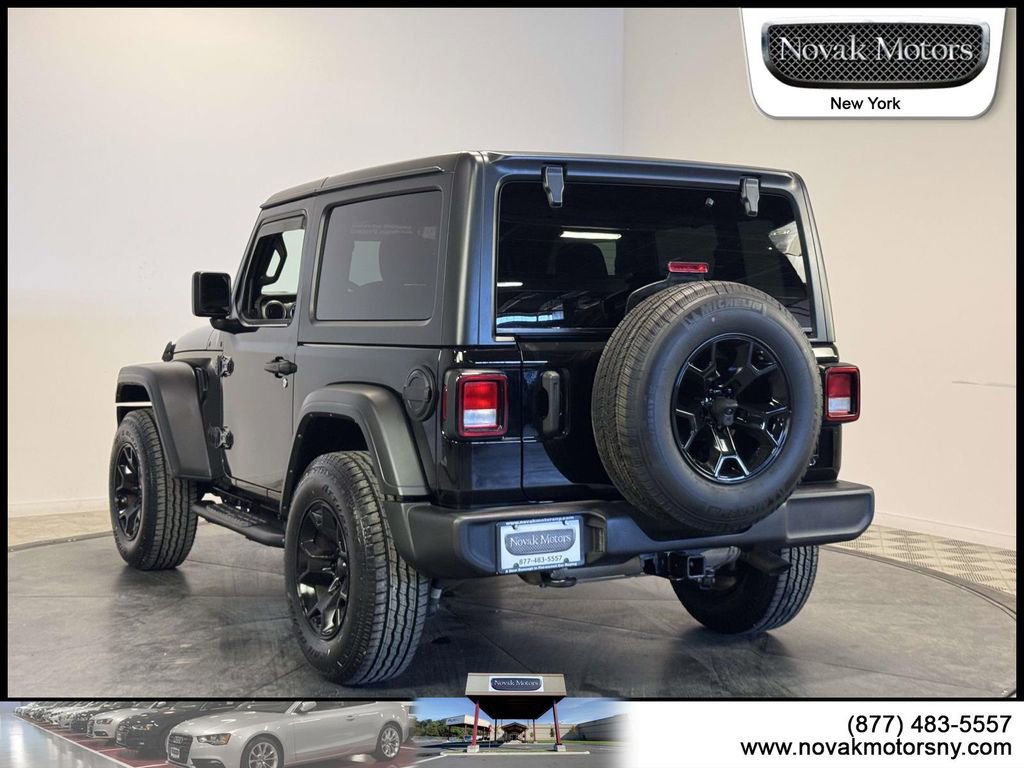 Used 2022 Jeep Wrangler Sport AWD/4WD image 5