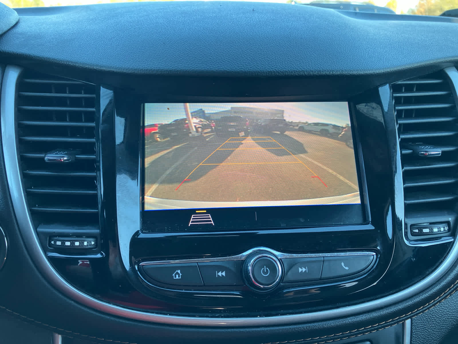 Used 2022 Chevrolet Trax LT w/ Sport Edition image 18