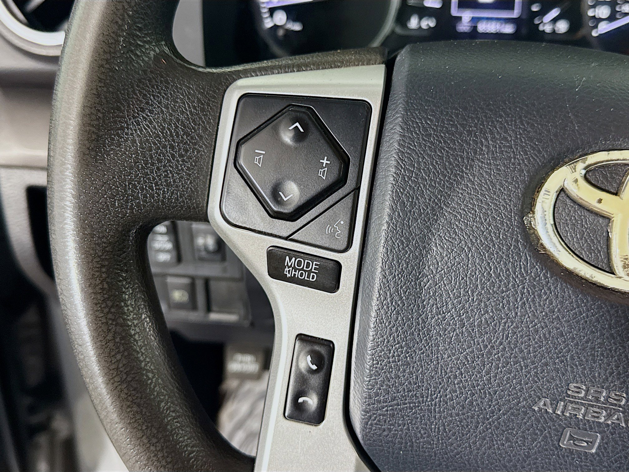 Used 2020 Toyota Tundra SR5 w/ SR5 Upgrade Package image 14