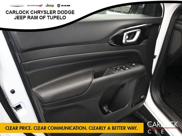 New 2026 Jeep Compass Latitude w/ Sun and Sound Group AWD/4WD image 13