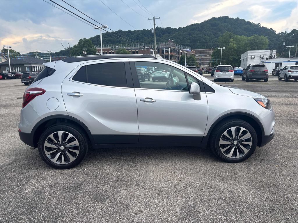 Used 2021 Buick Encore Preferred AWD/4WD image 6