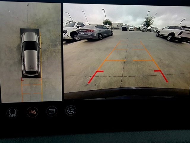 Certified 2025 Cadillac Optiq Sport 1 image 9