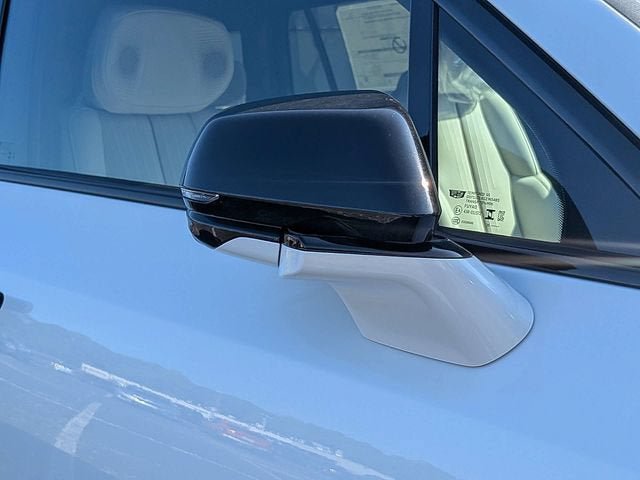 New 2027 Cadillac Vistiq Sport w/ LPO, Floor Liner Package AWD/4WD image 10