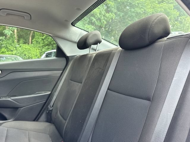 Used 2022 Hyundai Accent SE FWD image 11