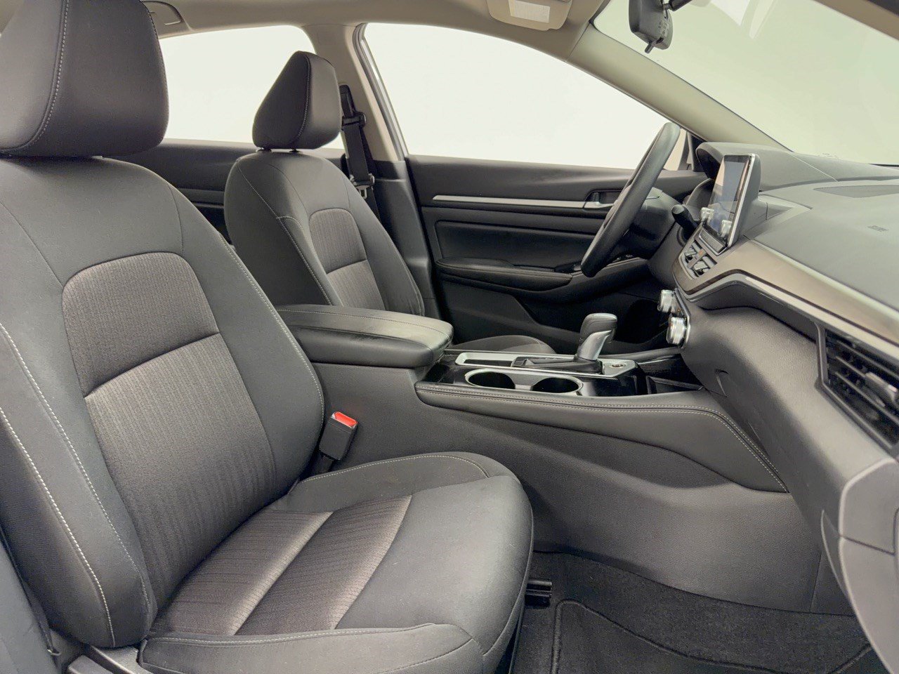 Used 2023 Nissan Altima 2.5 SV FWD image 30