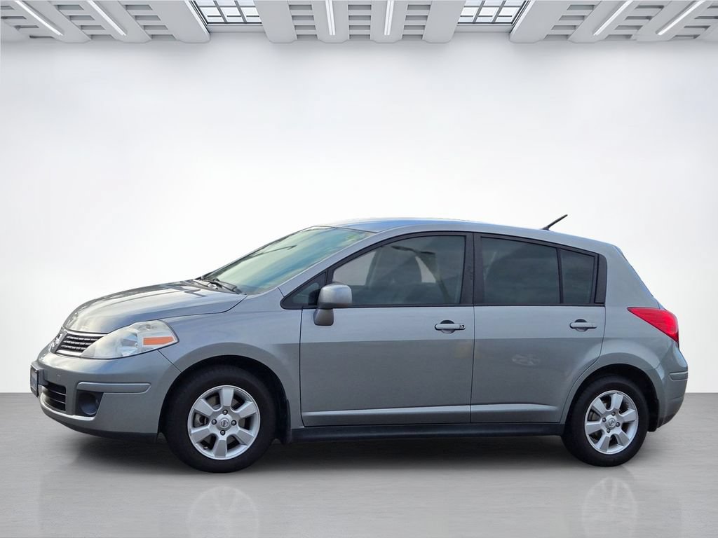 Used 2009 Nissan Versa Hatchback w/ Convenience Pkg FWD image 7