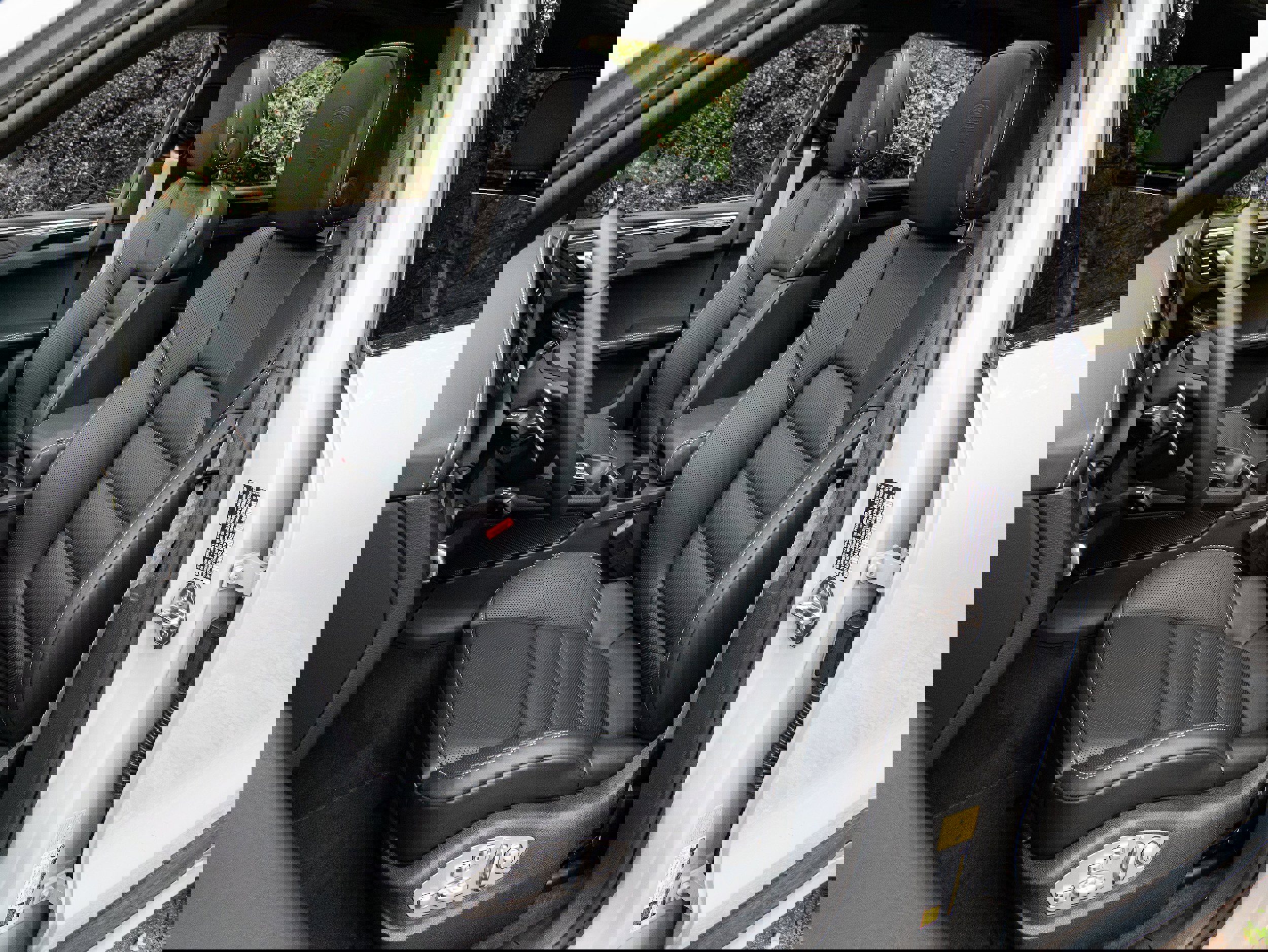 New 2026 Porsche Macan Turbo image 5