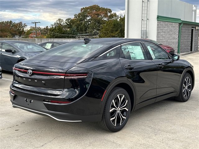 New 2026 Toyota Crown XLE image 4
