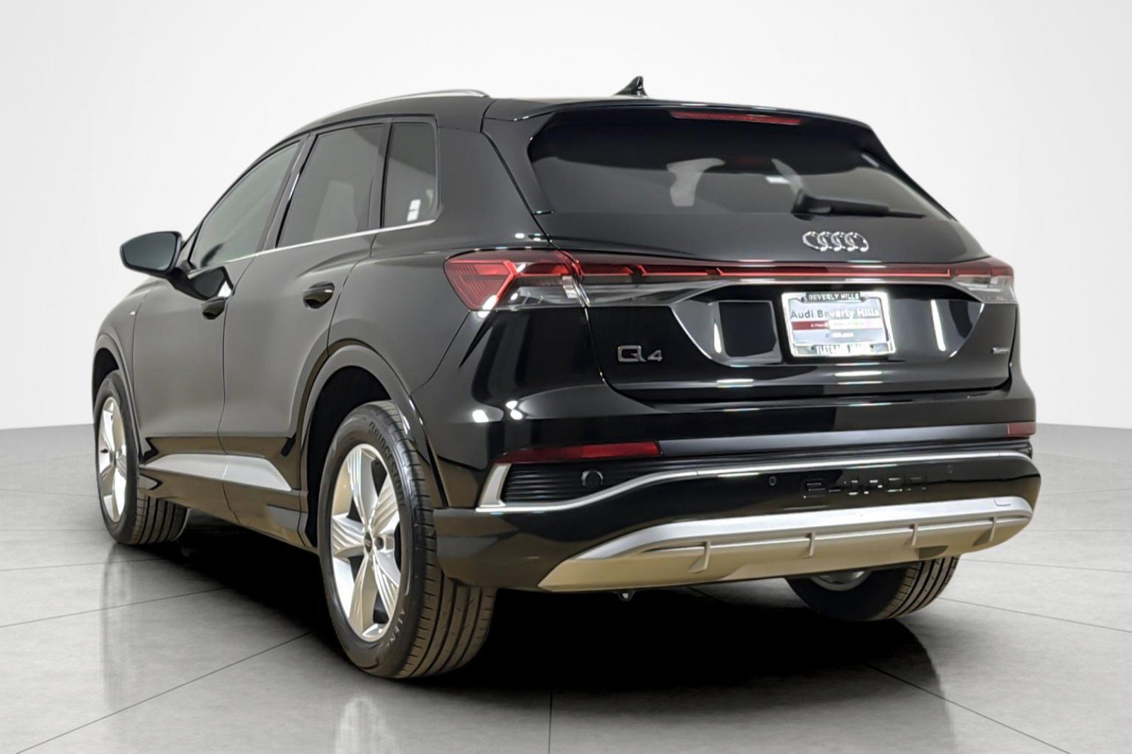 Certified 2023 Audi Q4 e-tron Premium w/ Convenience Package AWD/4WD image 3
