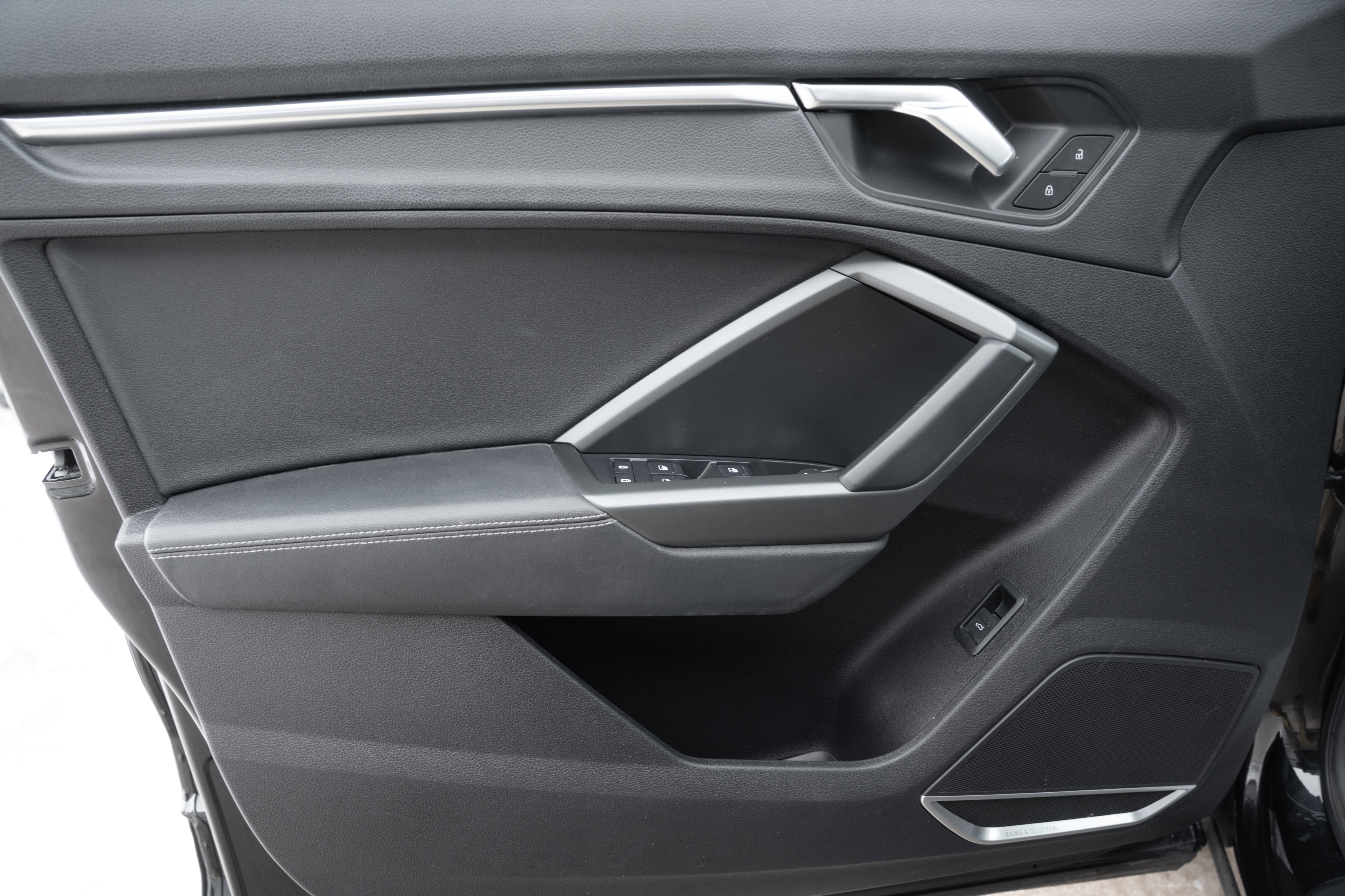 Used 2020 Audi Q3 2.0T Prestige w/ Prestige Package AWD/4WD image 15