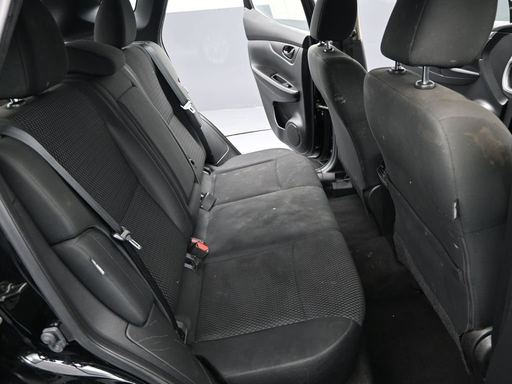 Used 2021 Nissan Rogue Sport S image 22