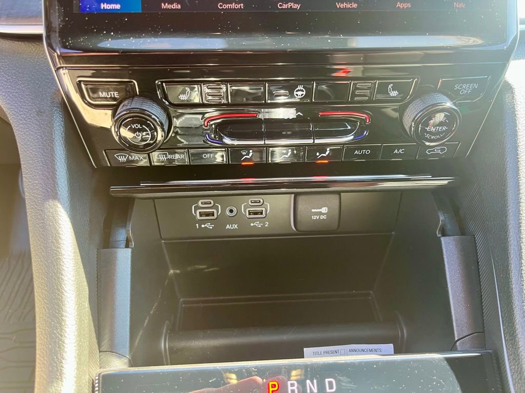 Used 2025 Jeep Grand Cherokee Limited w/ Black Appearance Package image 15