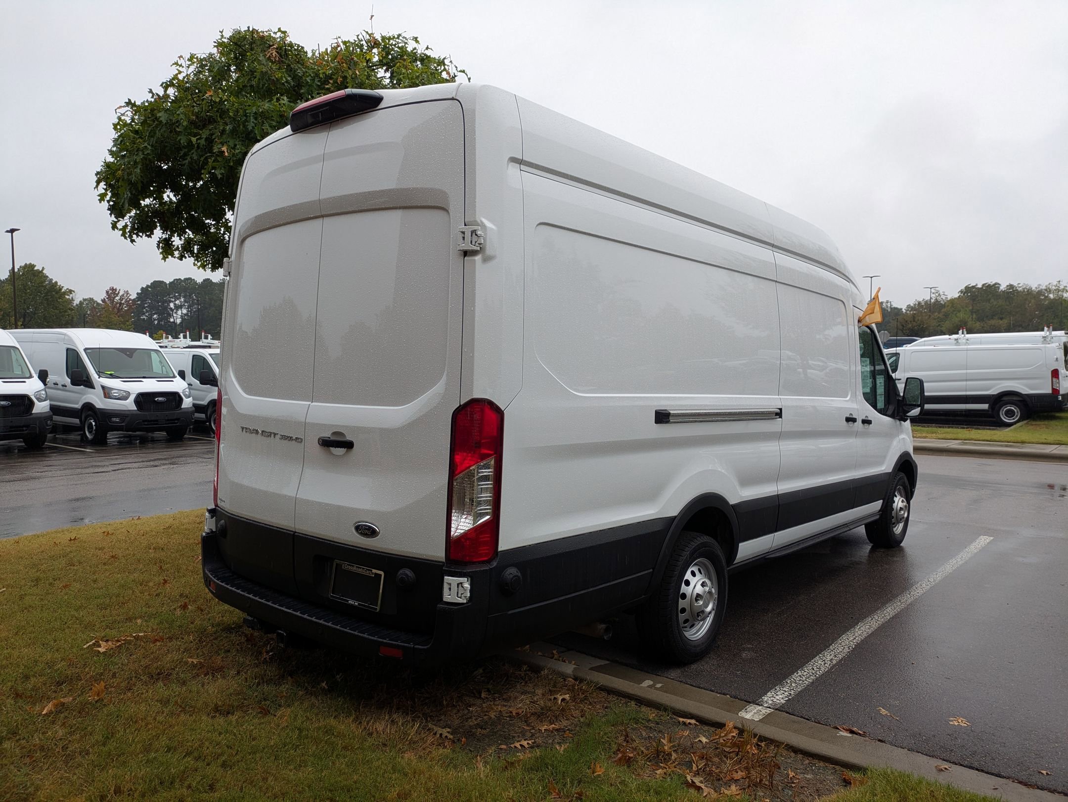 Certified 2025 Ford Transit 350 148 High Roof Extended image 4