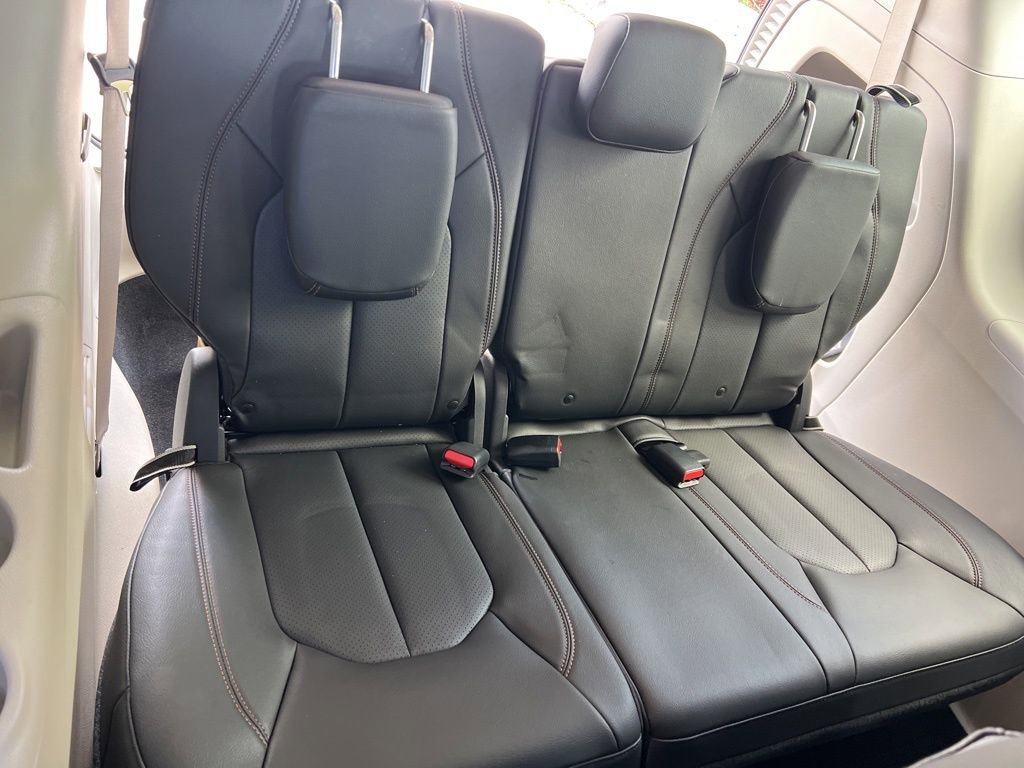 Certified 2019 Chrysler Pacifica Touring-L Plus image 32