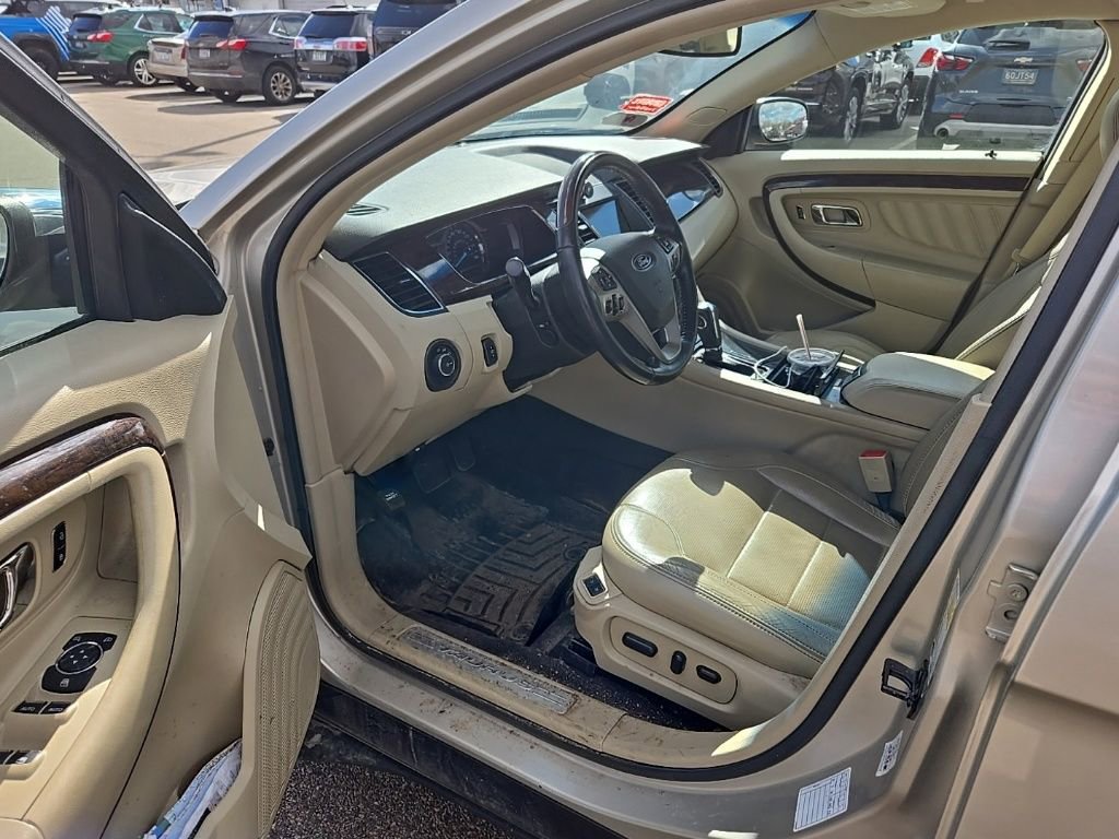 Used 2018 Ford Taurus Limited image 12