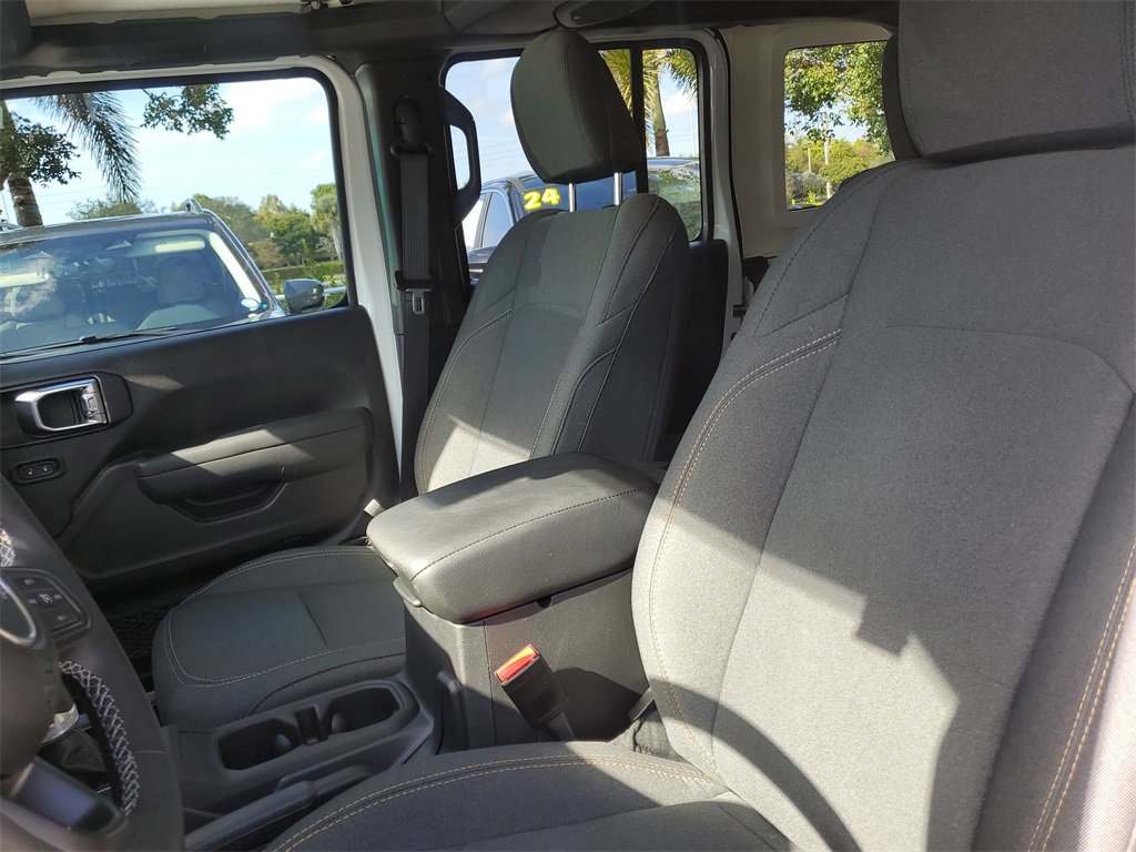 Used 2025 Jeep Wrangler Sport S image 20