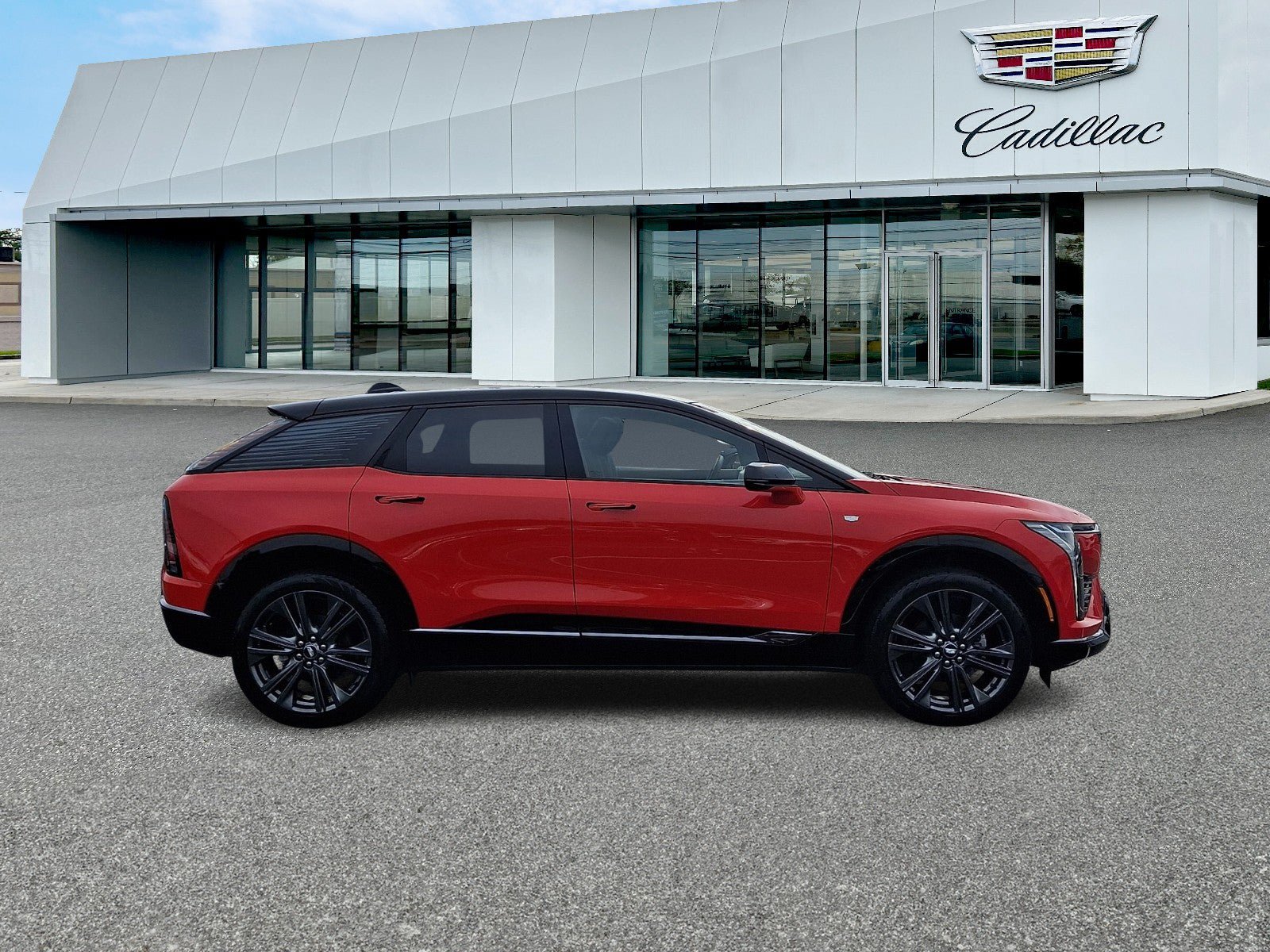 Certified 2025 Cadillac Optiq Sport 2 AWD/4WD image 6